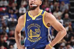 竞彩足球-斯蒂芬·库里半场投篮的简单介绍