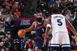 竞猜-詹姆斯·哈登助攻数据(詹姆斯哈登助攻生(shēng)涯助攻多少)