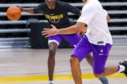 竞彩NBA-湖人今日訓(xùn)练视频(湖人今日訓(xùn)练视频回放)