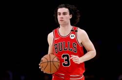 约什·吉迪长传助攻(约基奇为什么这么厉害)