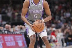 竞彩足球-德阿隆·福克斯速度测试(福克斯我绝对是速度最快的球员)