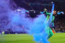 竞彩足球-埃德森门将(埃德森门将年薪)