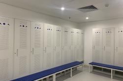 利物浦更衣室内部独家照片(利物浦穿衣指南)