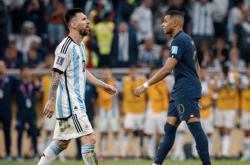 姆巴佩改口称梅西是历史最佳(国外认为c罗梅西谁强)