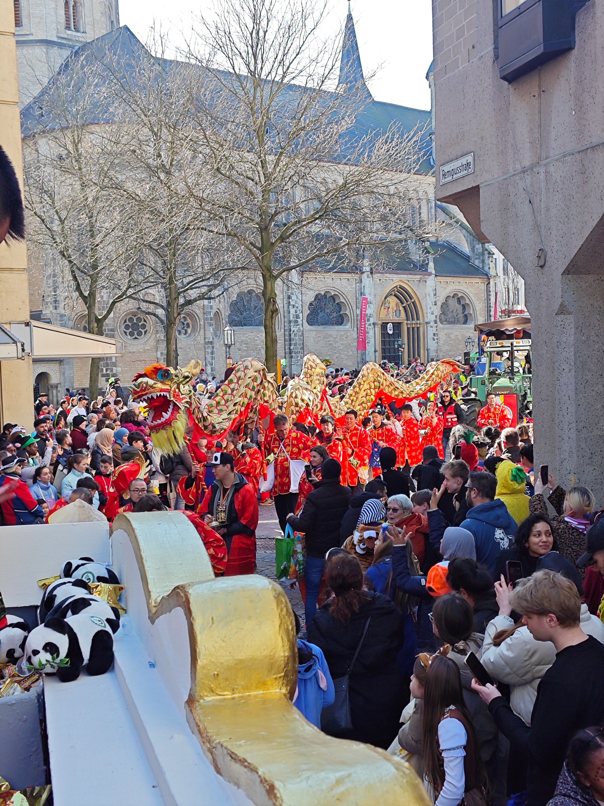 关于富勒姆泰晤士河畔活动的信息