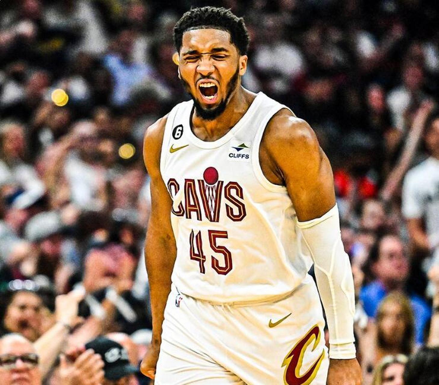 多诺万·米切尔爵士时期回顾(多诺万·米切尔真实身高)