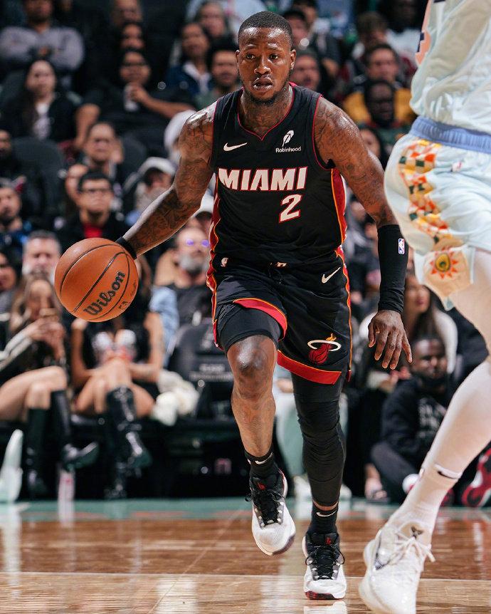 热火阿德巴约防守(热火阿德巴约打什么位置)