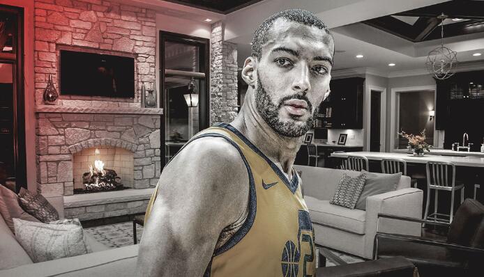 包含鲁迪·戈贝尔疫情摸话筒的词条