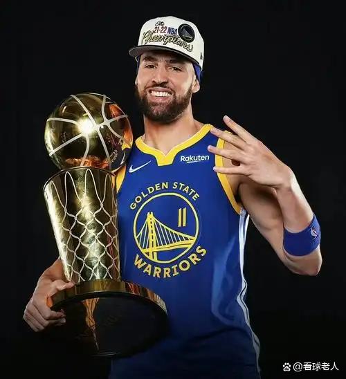 克莱·汤普森单场三分纪录(克莱汤普森单节37分 总得分多少)