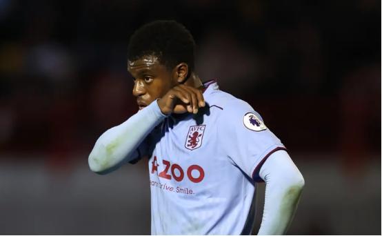 包含阿斯顿维拉球探网络的词条