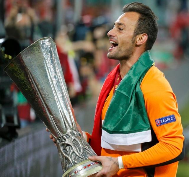 西甲冠军奖杯(西甲冠军奖杯换了吗)