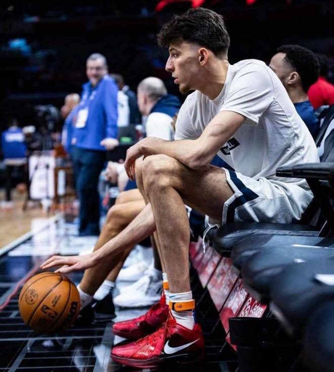 切特·霍姆格伦瘦弱体质讨论的简单介绍