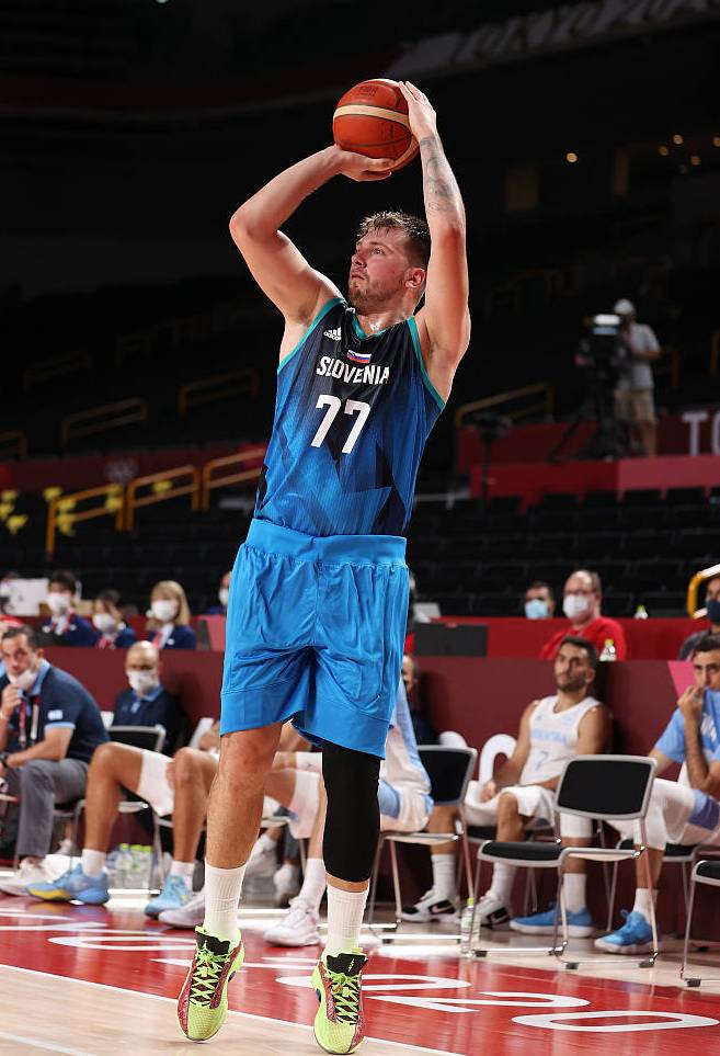 卢卡·东契奇皇马时期(卢卡东契奇nba生涯数据)