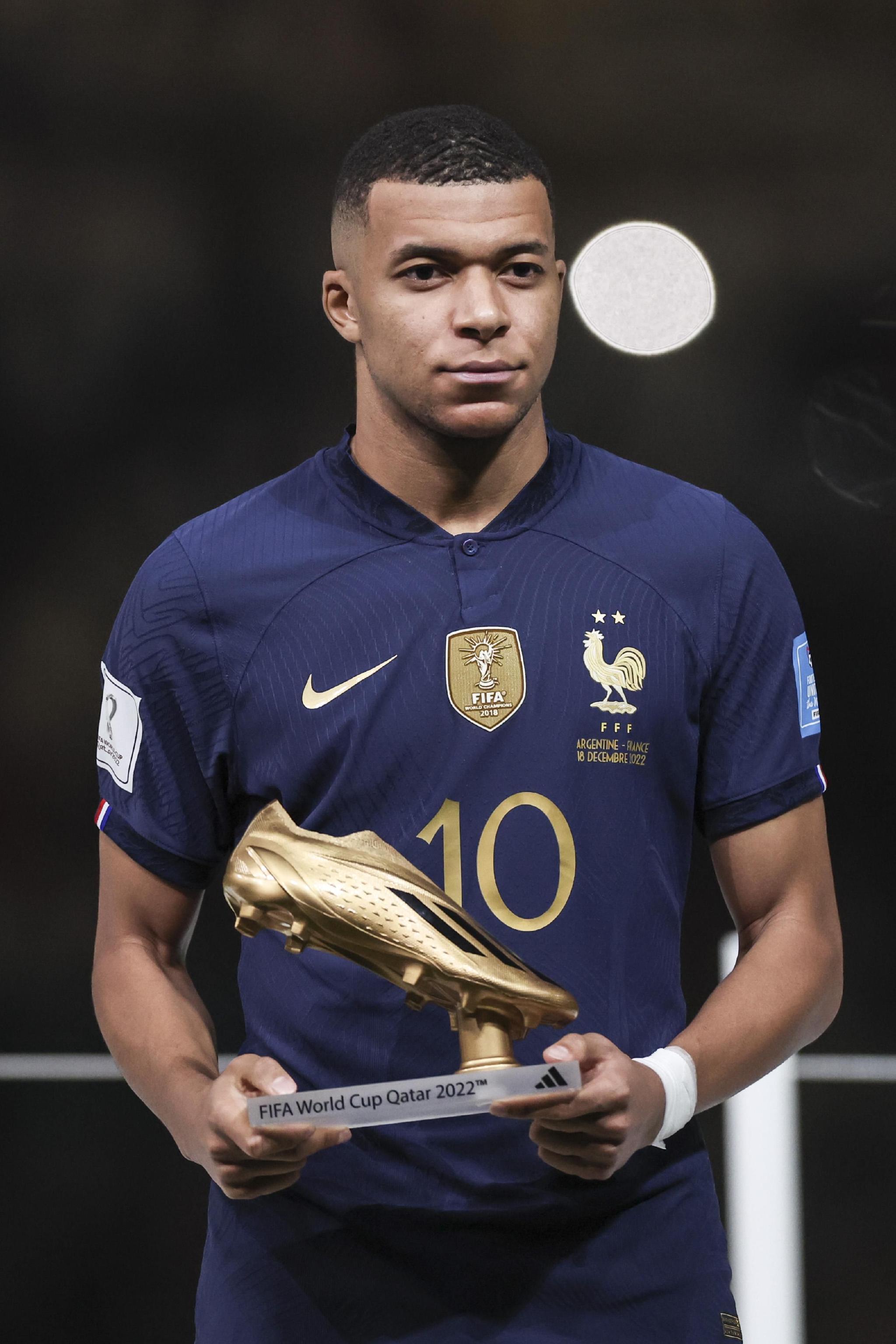 姆巴佩为什么没给法国踢球(姆巴佩为什么没给法国踢球呢)