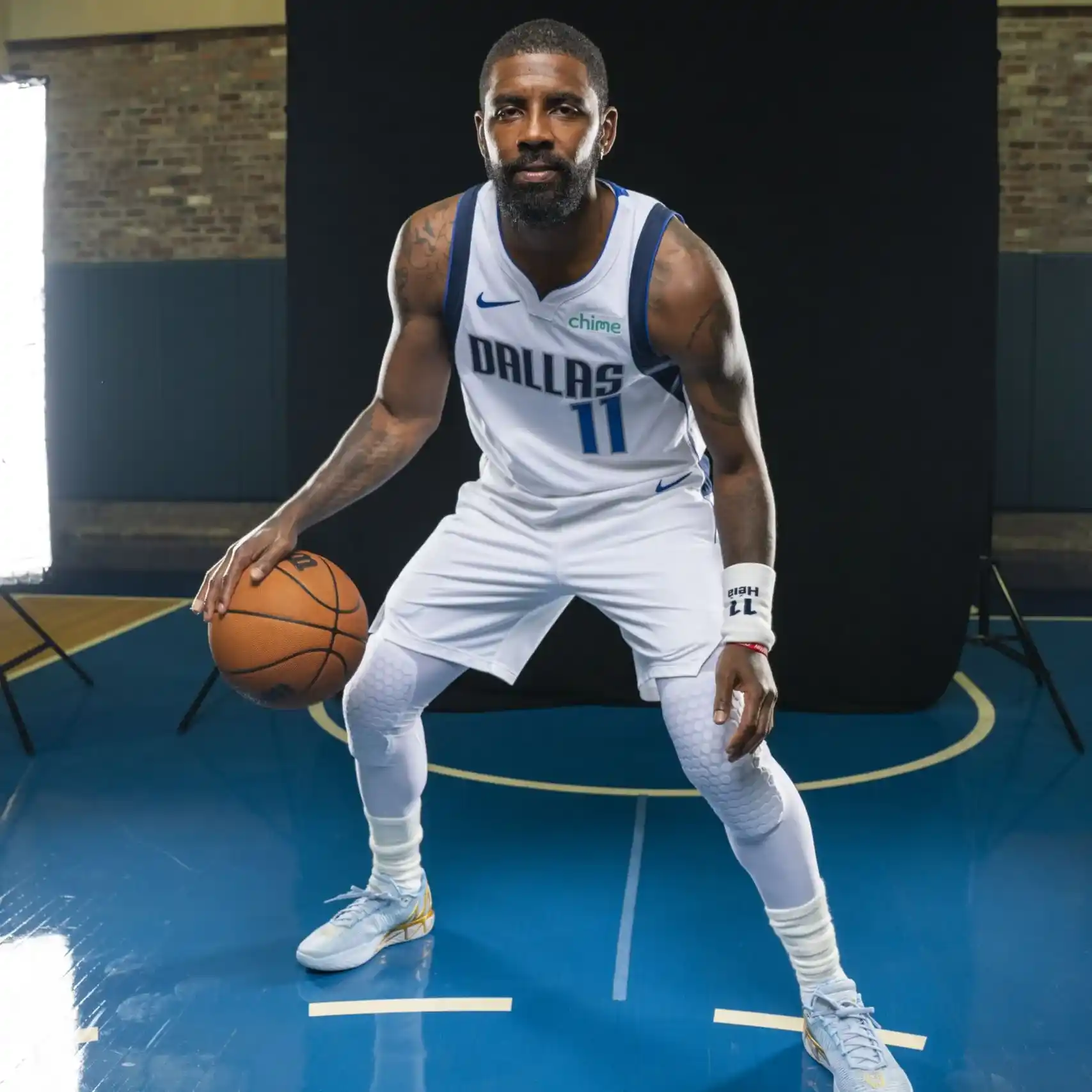 包含凯里·欧文斋月比赛表现的词条